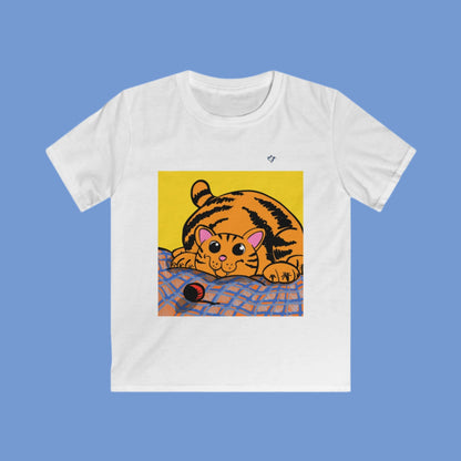 Children's t-shirt Cat playing (to personalize) 